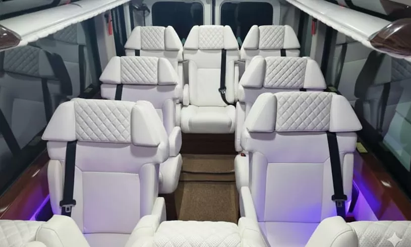 10 Seater Urbania Van Premium in Delhi